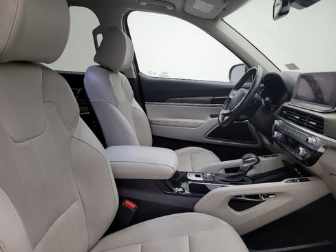 Used 2022 Kia Telluride EX w/ EX Premium Package image 21