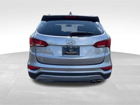 Used 2017 Hyundai Santa Fe Sport FWD image 4