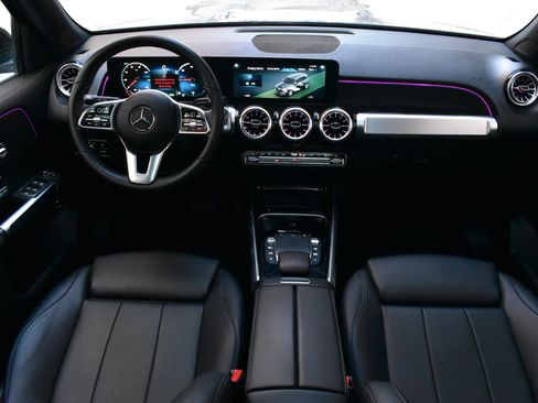 Used 2023 Mercedes-Benz EQB 300 4MATIC image 30