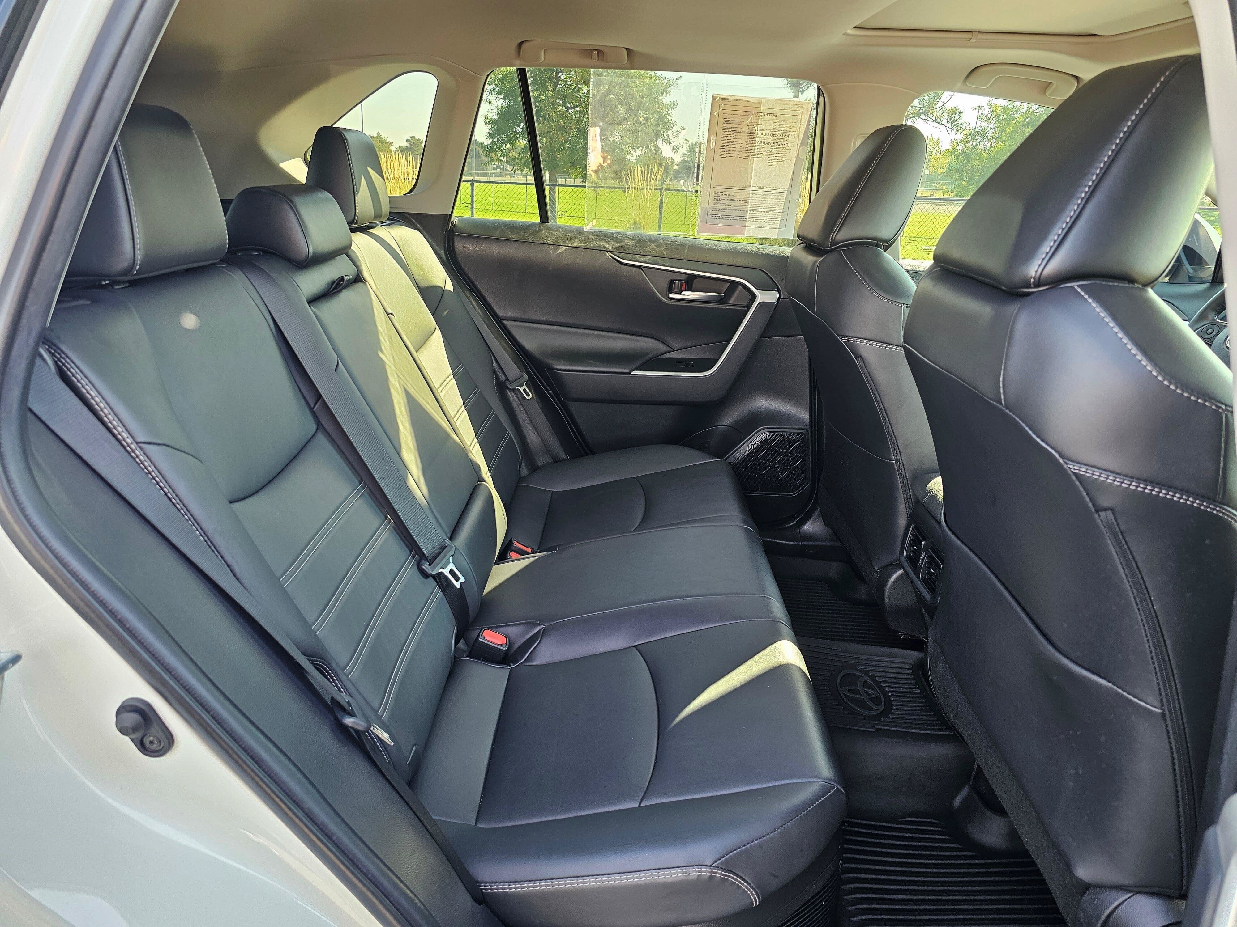 Certified 2021 Toyota RAV4 XLE Premium AWD/4WD image 12