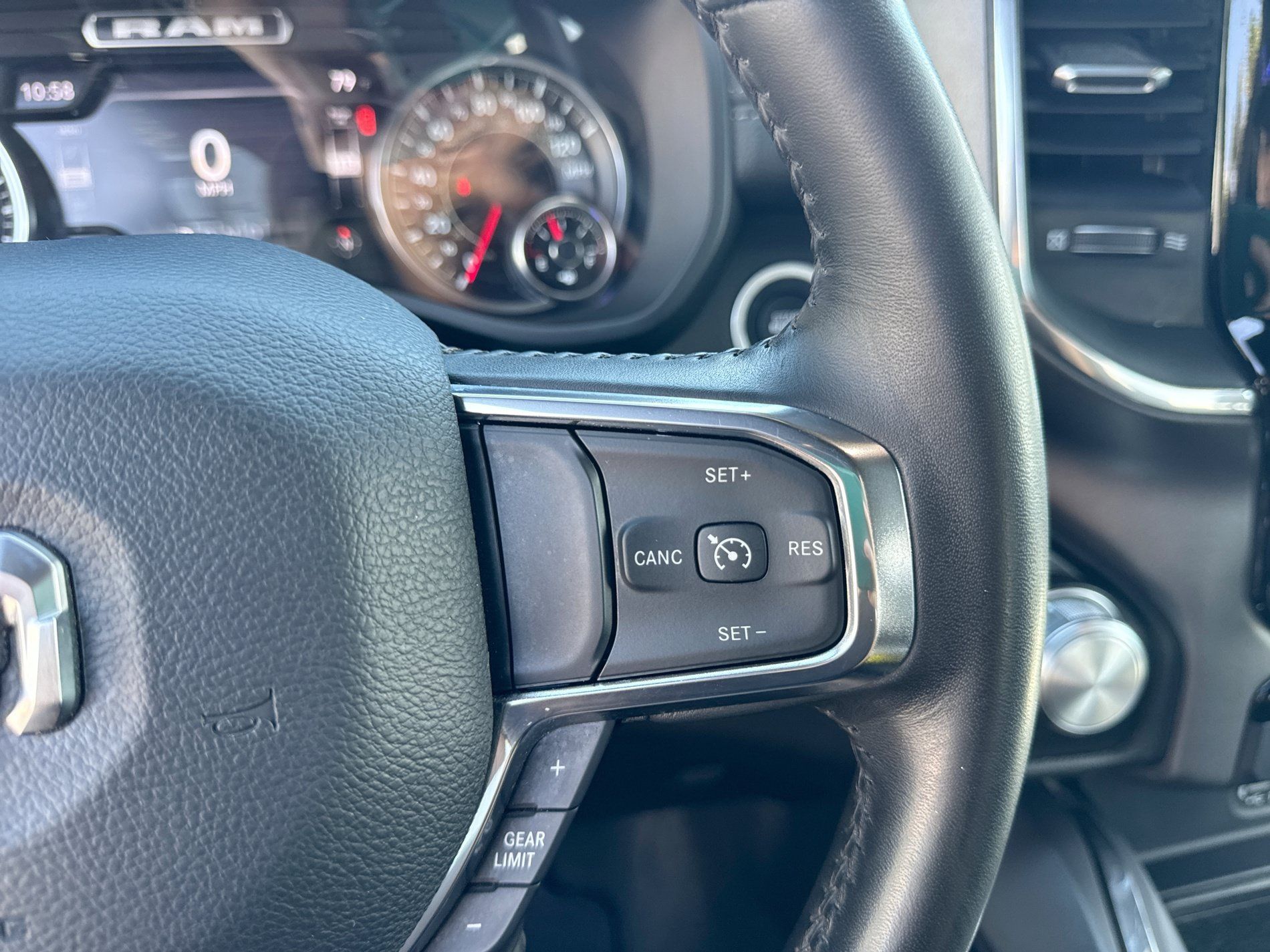 Used 2024 RAM 1500 Laramie RWD image 26