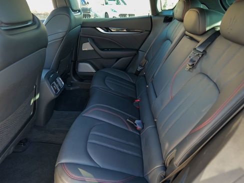 Used 2020 Maserati Levante GranSport image 29