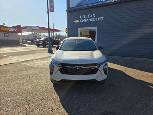 New 2026 Chevrolet Trax RS w/ Driver Confidence Package FWD image 9