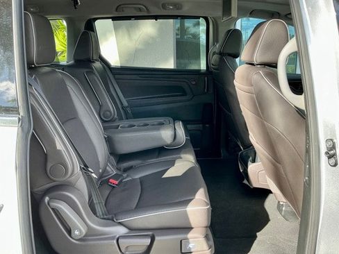 Used 2023 Honda Odyssey Elite image 19
