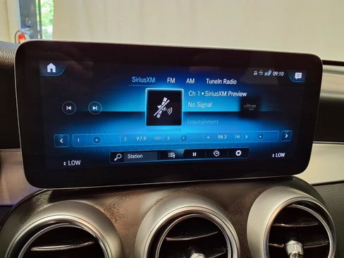 Used 2021 Mercedes-Benz GLC 300 4MATIC Coupe image 13