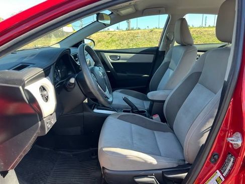 Used 2019 Toyota Corolla LE w/ LE Premium Package FWD image 12