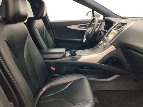 Used 2016 Lincoln MKX Premiere w/ Cargo Accessories Package FWD image 21