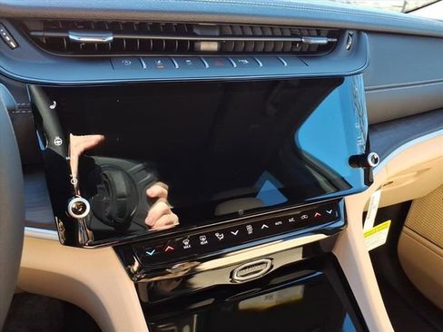 New 2026 Jeep Grand Cherokee Limited image 18