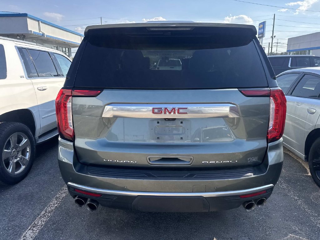 Used 2023 GMC Yukon XL Denali w/ Denali Reserve Package RWD image 12