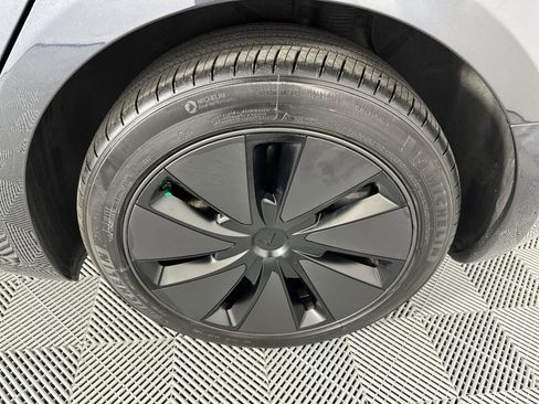 Used 2025 Tesla Model 3 RWD image 10