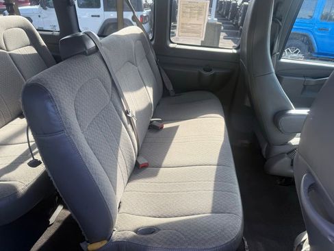 Used 2020 Chevrolet Express 3500 LT w/ LT Preferred Equipment Group RWD image 42
