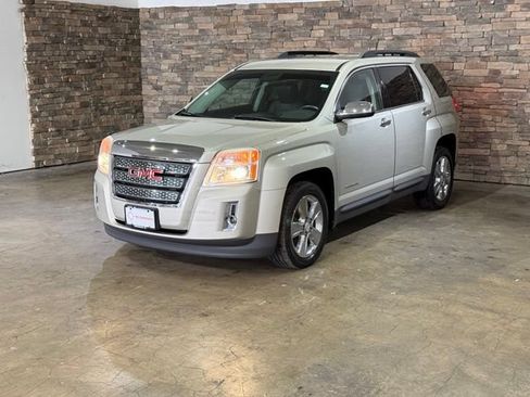Used 2014 GMC Terrain SLT w/ Chrome Appearance Package FWD image 5