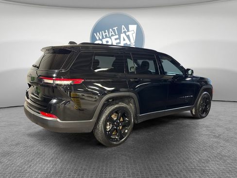 Used 2023 Jeep Grand Cherokee L Laredo AWD/4WD image 3