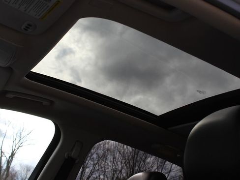 Used 2019 Ford Edge Titanium w/ Equipment Group 301A image 13