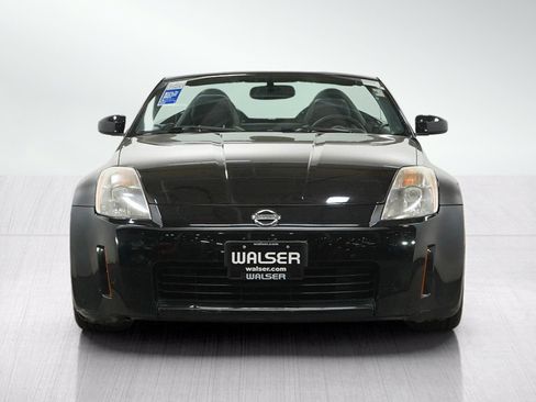 Used 2005 Nissan 350Z Touring RWD image 8