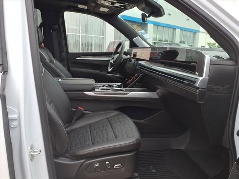 Used 2026 Cadillac Escalade V w/ LPO, Floor Liner Package AWD/4WD image 17