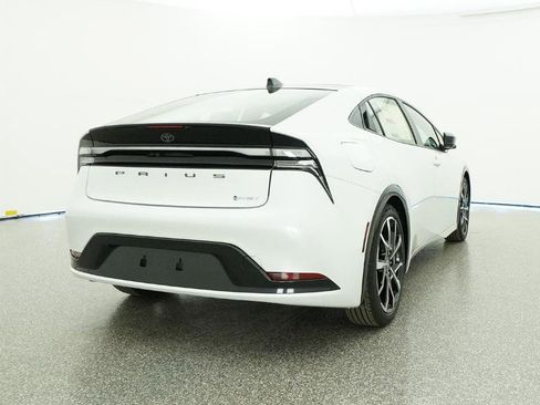 New 2026 Toyota Prius Plug-In Hybrid FWD image 21