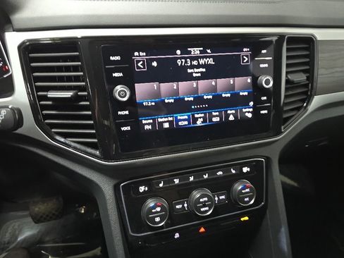 Used 2023 Volkswagen Atlas SE w/ Panoramic Sunroof Package AWD/4WD image 24