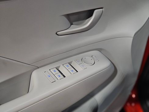 Used 2024 Hyundai Kona SEL w/ Convenience Package image 21