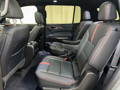 Used 2024 Chevrolet Traverse RS w/ LPO, Floor Liner Package AWD/4WD image 18