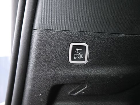 Used 2024 Jeep Wagoneer L Series III w/ Flexible Seating Group AWD/4WD image 30