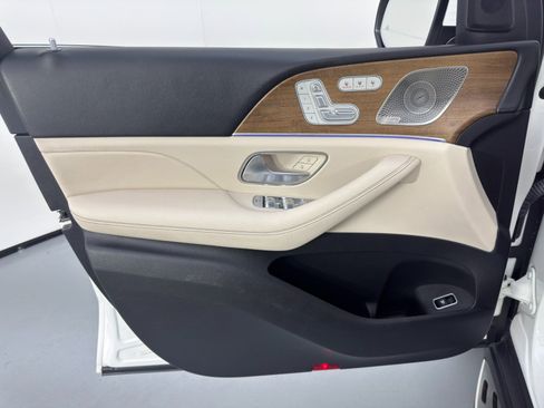 Used 2022 Mercedes-Benz GLS 450 4MATIC image 49