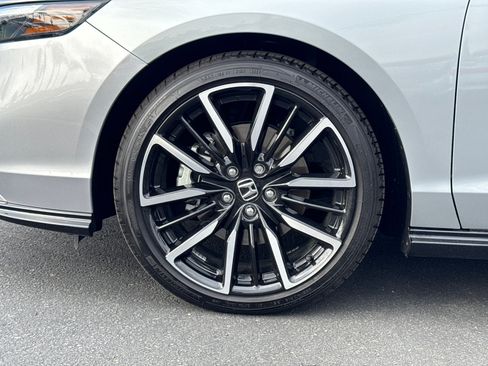 Used 2024 Honda Accord Touring image 6