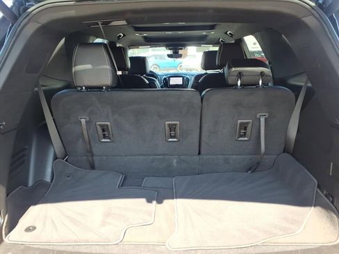 Used 2023 Chevrolet Traverse Premier AWD/4WD image 21