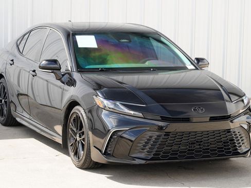 Used 2025 Toyota Camry SE w/ Convenience Package image 53