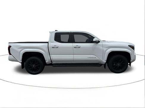 Used 2024 Toyota Tacoma SR5 AWD/4WD image 2