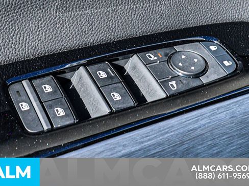 Used 2025 Nissan Pathfinder SL w/ Cargo Package image 42