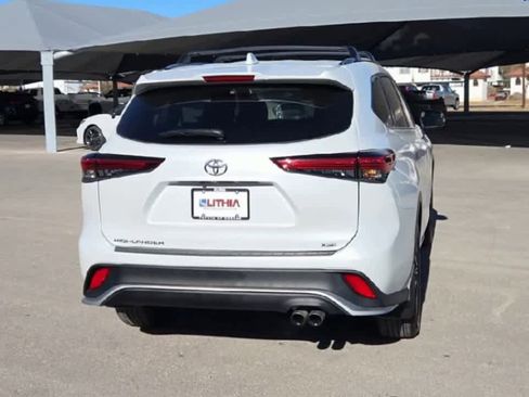 Certified 2023 Toyota Highlander XSE image 8