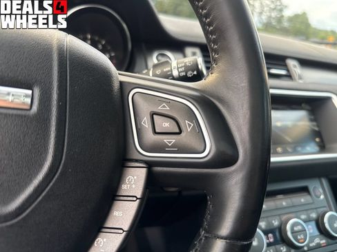 Used 2019 Land Rover Range Rover Evoque HSE AWD/4WD image 30