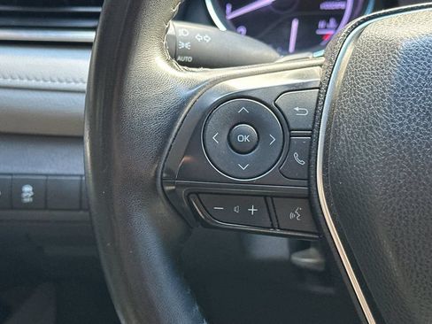 Used 2018 Toyota Camry SE FWD image 24
