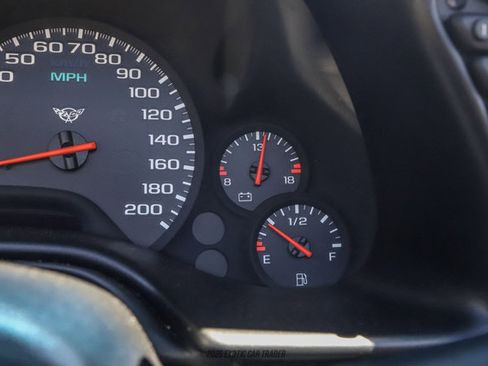 Used 1998 Chevrolet Corvette Coupe w/ Roof Pkg RWD image 44