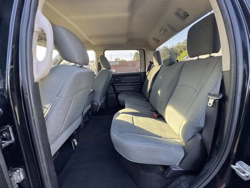Used 2015 RAM 1500 Express AWD/4WD image 6