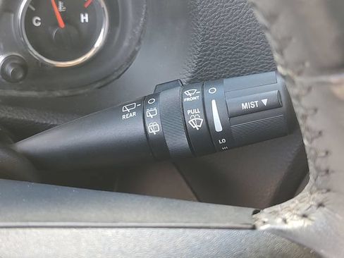 Used 2017 Jeep Wrangler Unlimited Sahara w/ Connectivity Group AWD/4WD image 22