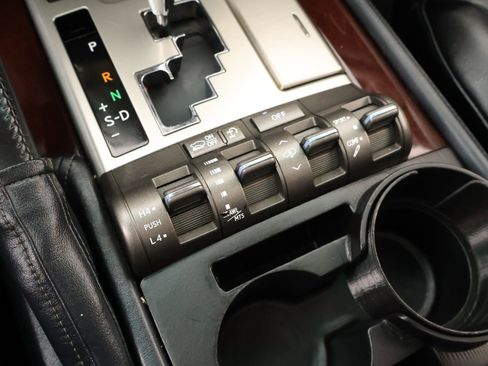 Used 2015 Lexus LX 570 4WD image 9