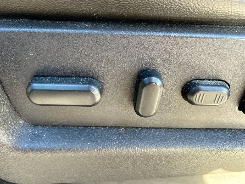 Used 2013 Ford F150 Lariat w/ Mid Equipment Group RWD image 12