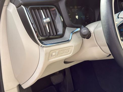 Used 2022 Volvo S60 T8 Inscription w/ Advanced Package image 7