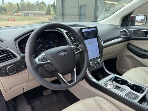 Used 2022 Ford Edge Titanium w/ Class II Trailer Tow Package AWD/4WD image 10