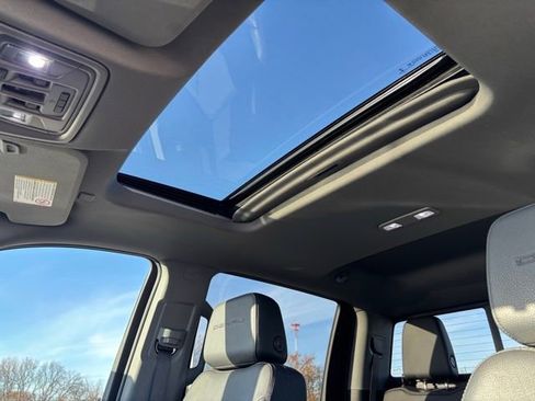 Used 2023 GMC Sierra 2500 Denali w/ Denali Ultimate Package image 19