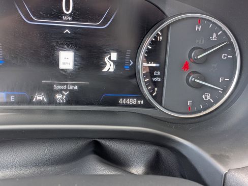 Used 2022 Buick Enclave Avenir w/ Avenir Technology Package FWD image 29