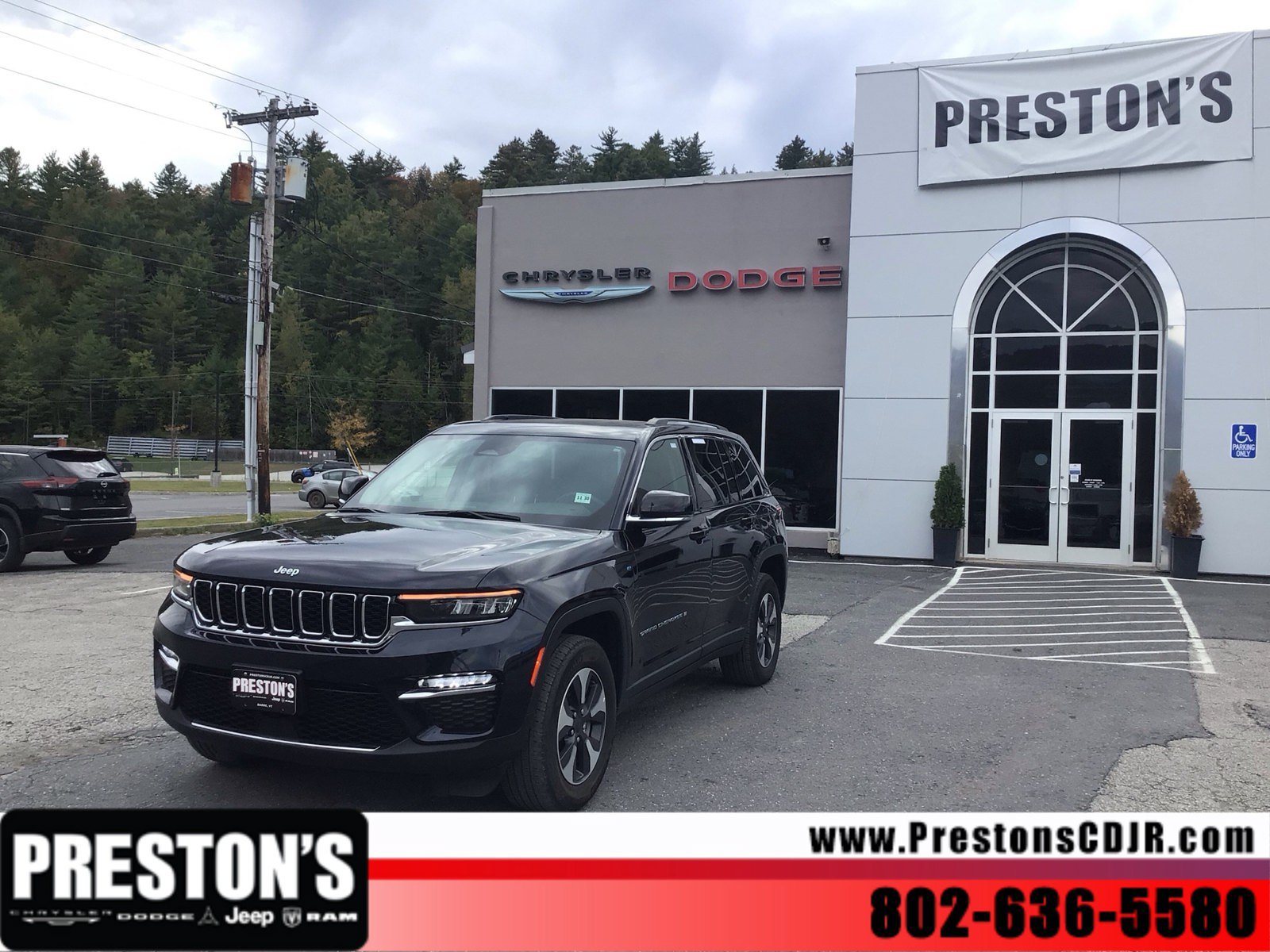 Used 2024 Jeep Grand Cherokee Limited 4xe AWD/4WD image 1