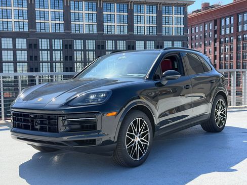 New 2026 Porsche Cayenne AWD/4WD image 1