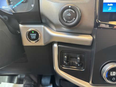 Used 2022 Ford Expedition XLT AWD/4WD image 24