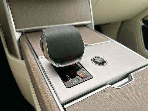 New 2026 Land Rover Range Rover SE image 20
