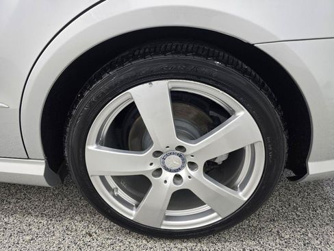 Used 2011 Mercedes-Benz E 350 Sedan image 31
