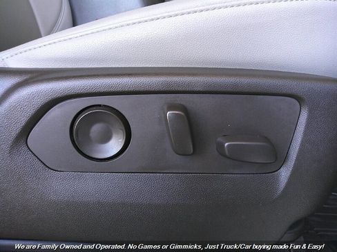 Used 2021 Chevrolet Suburban Z71 w/ Z71 Off-Road Package image 35