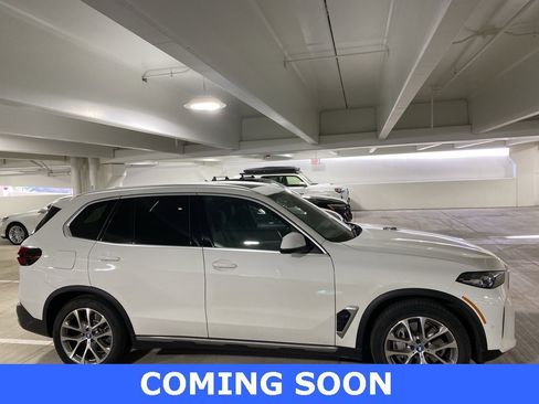 Used 2024 BMW X5 xDrive50e w/ Parking Assistance Package image 6